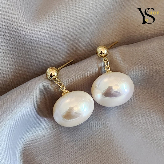 Step into French Elegance with Our Gold & Pearl Flat Bean Earrings - Trendy Jewelry and a Perfect Gift for Your Loved One | YeuroShop